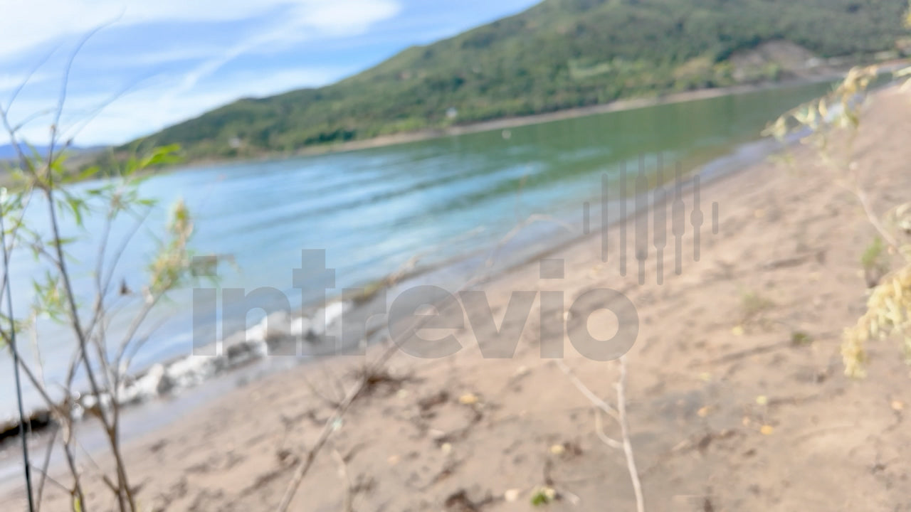 Holding Gamakatsu Tube Head Pack of 5