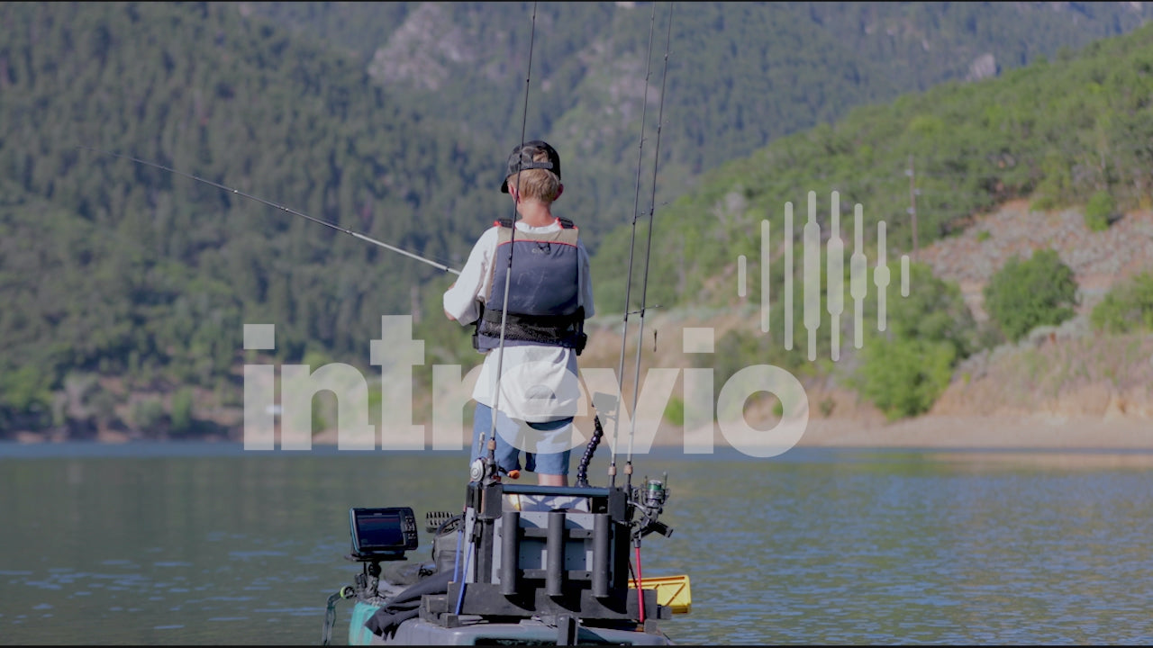 Standing and Finshing in Kayak
